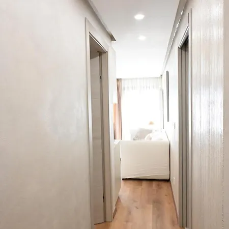 Crans Montana-snow Island Lens