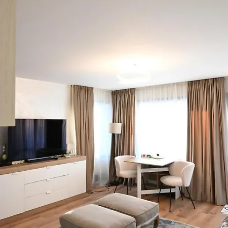 Crans Montana-snow Island *