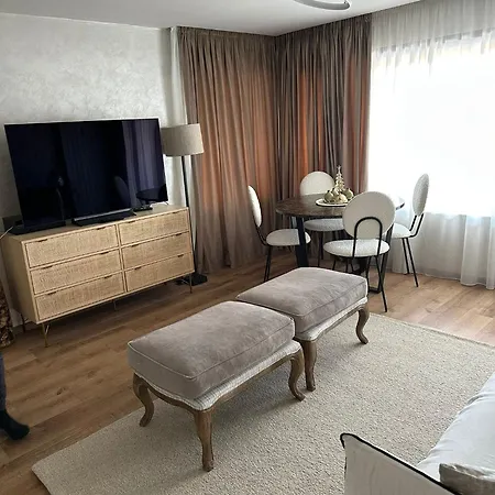 Crans Montana-snow Island * 朗斯