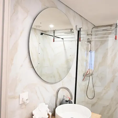 Crans Montana-snow Island