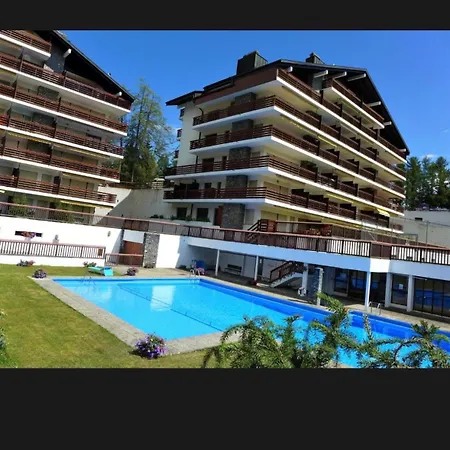 Crans Montana-snow Island アパート *